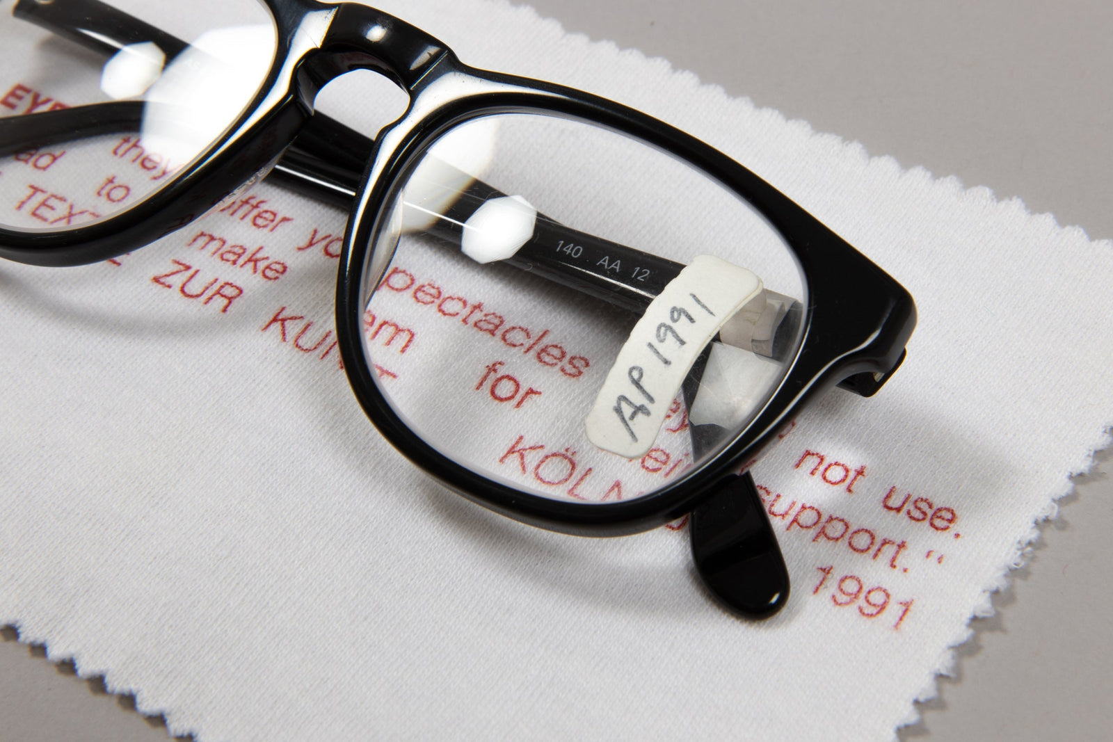 Rosemarie Trockel, 4 Eyes