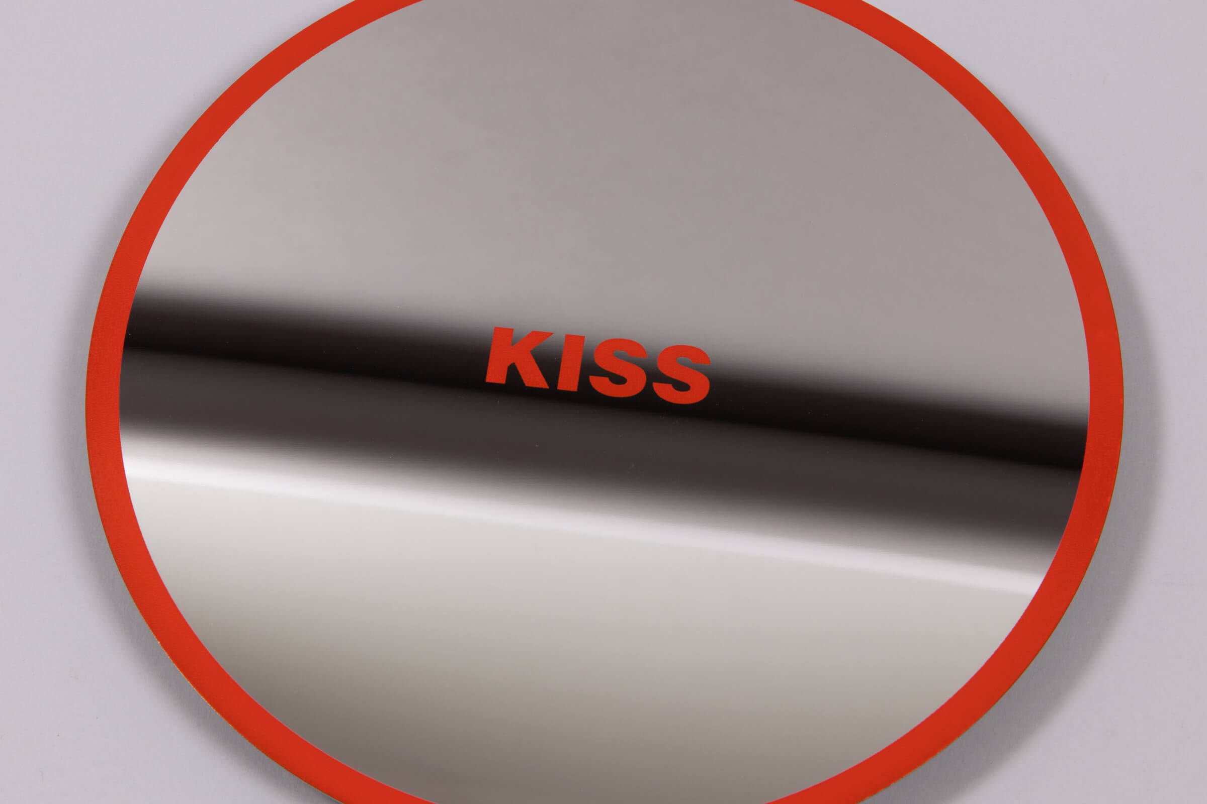 Barbara Kruger – Untitled (2Kiss)