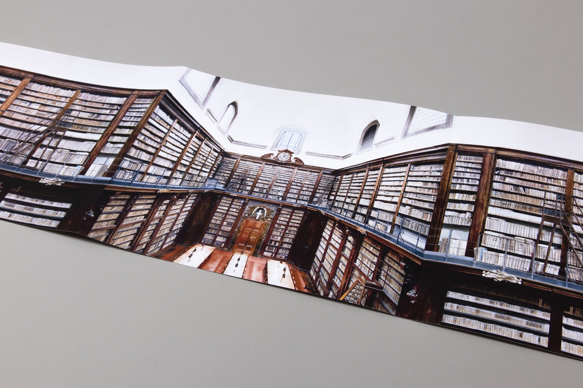 Candida Höfer – Shelves