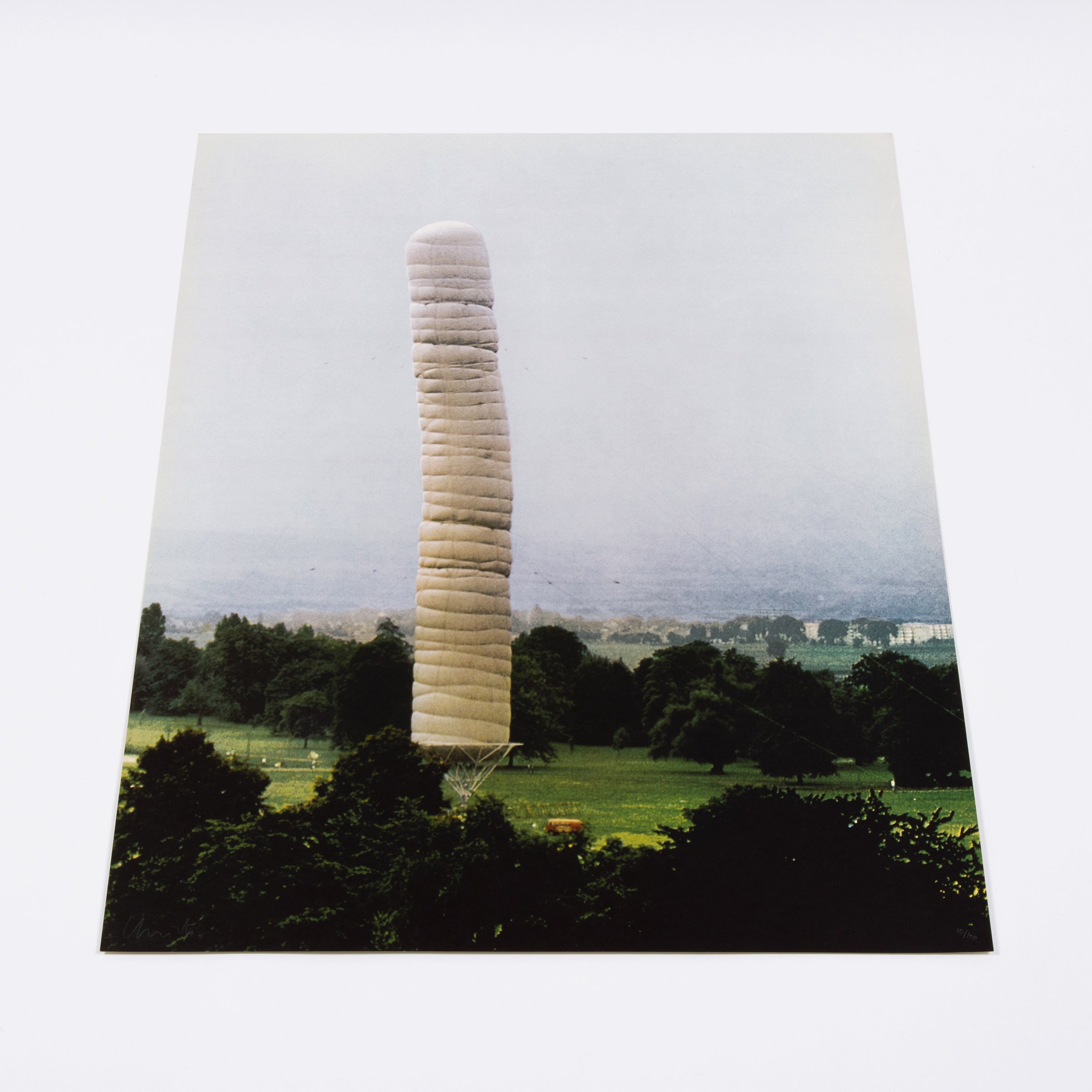 Christo – 5600 Cubicmeter Package (Monuments) | Art Editions