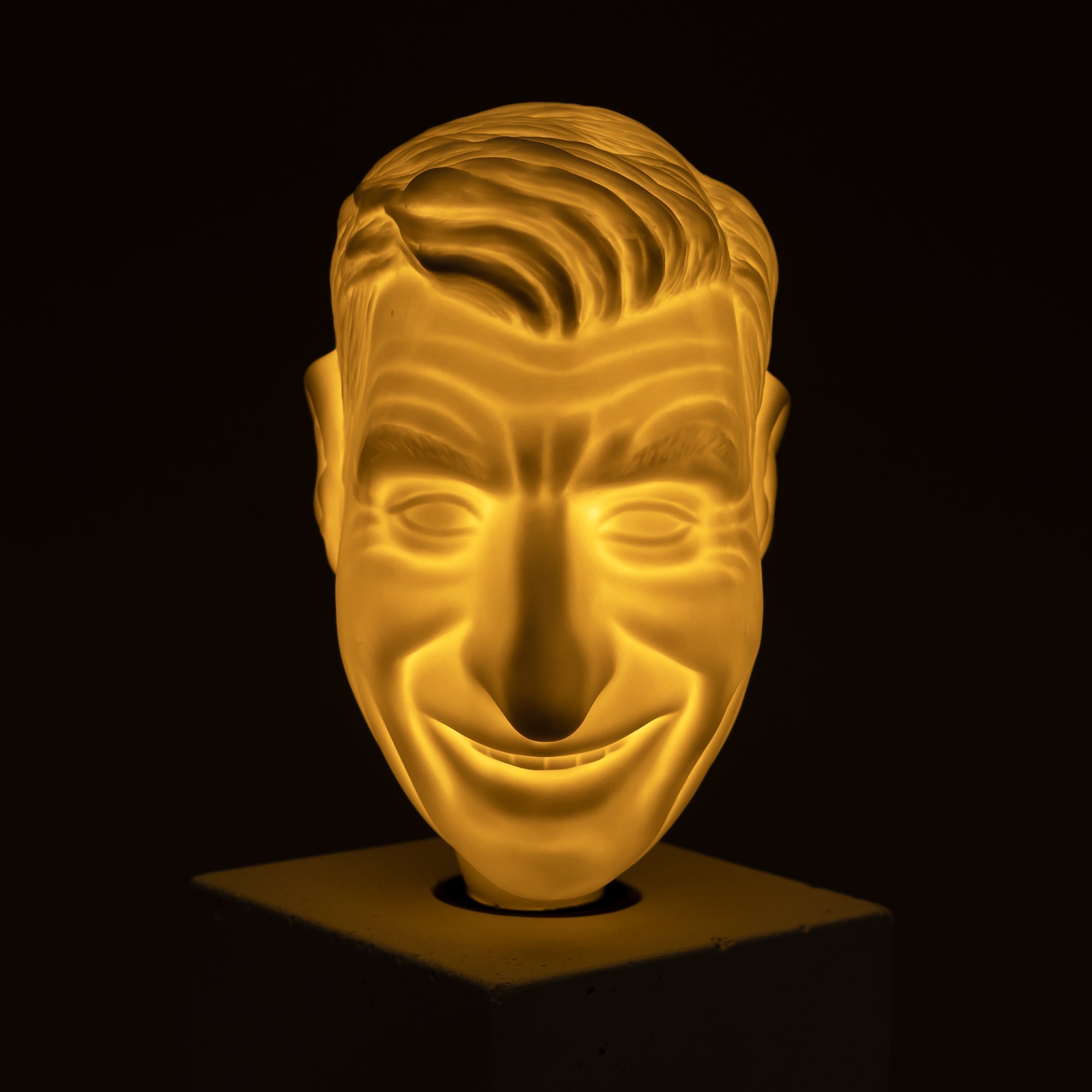 Maurizio Cattelan - Yes!