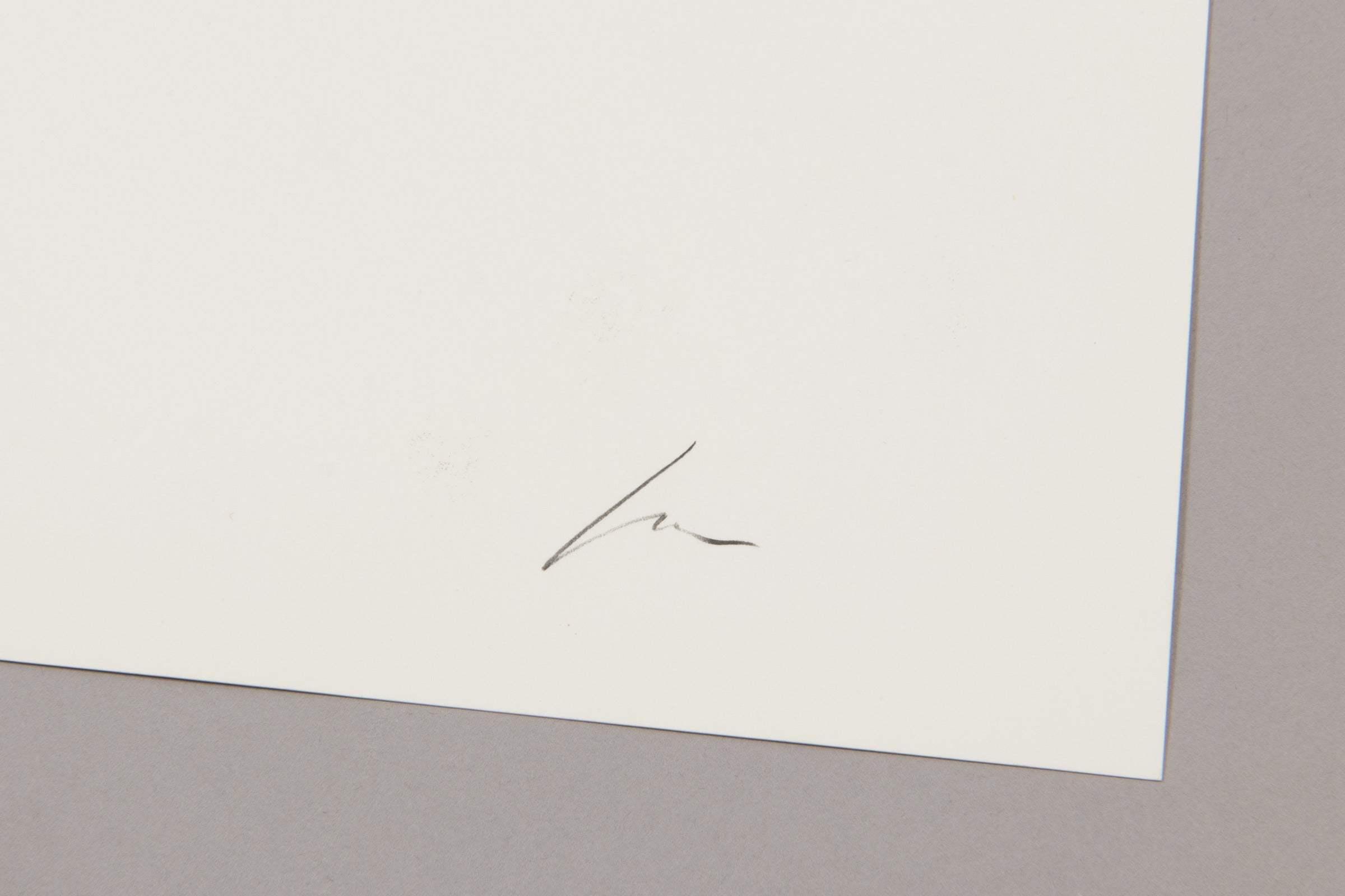 Rupprecht Geiger - Gelb auf Weiß (Hommage à Fontana)