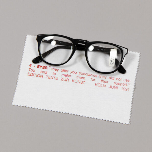 Rosemarie Trockel, 4 Eyes